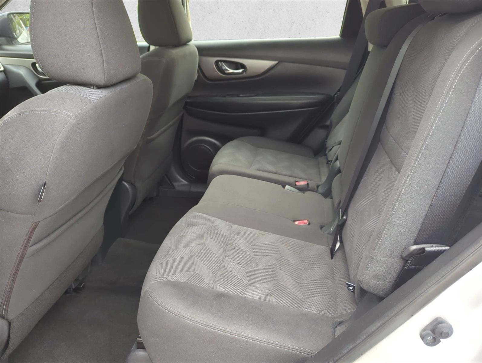 2016 Nissan Rogue FWD 4dr S