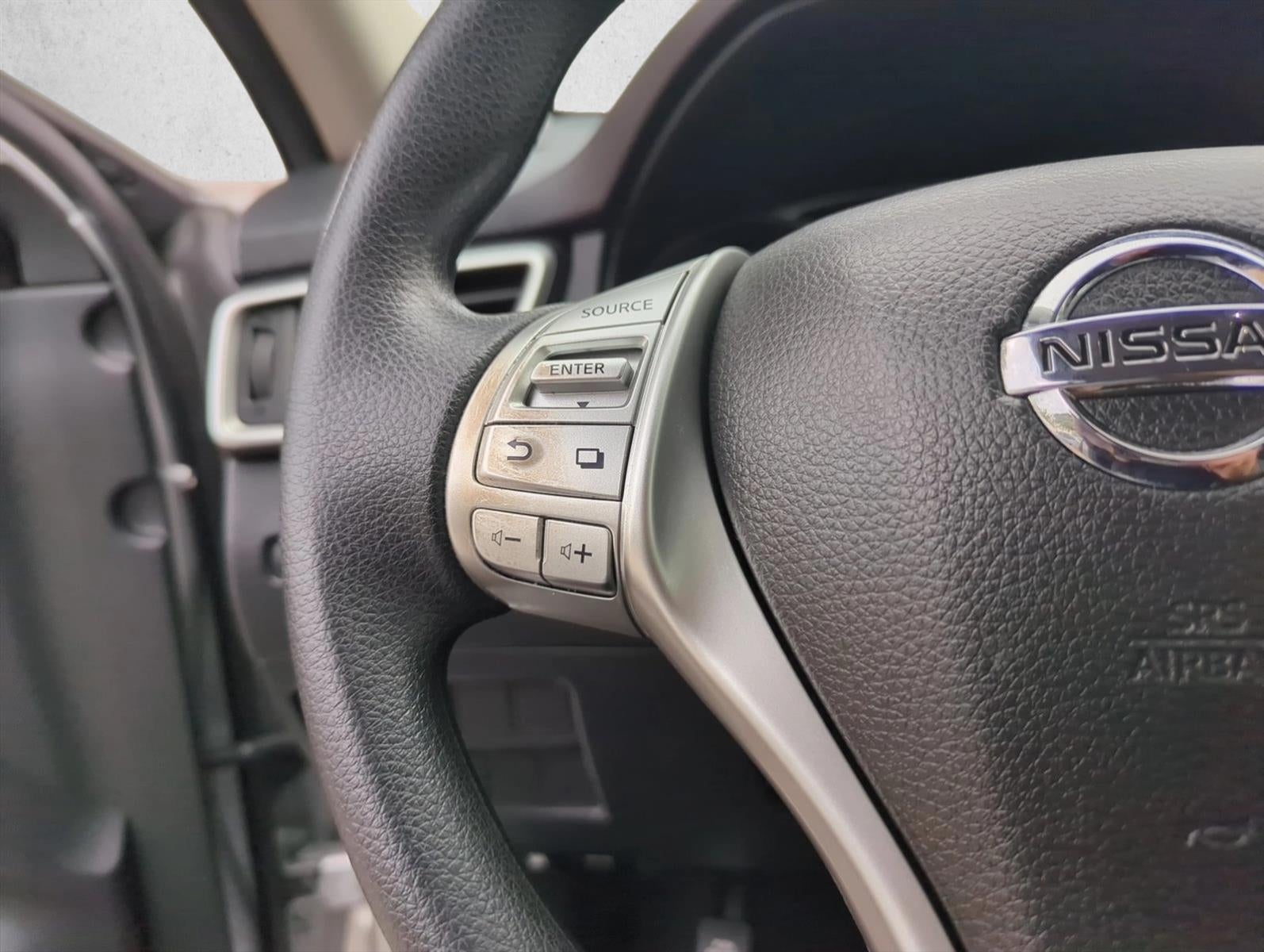 2016 Nissan Rogue FWD 4dr S