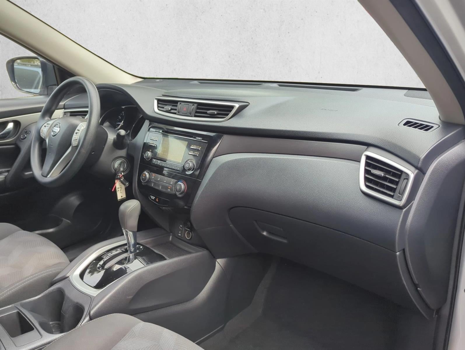 2016 Nissan Rogue FWD 4dr S