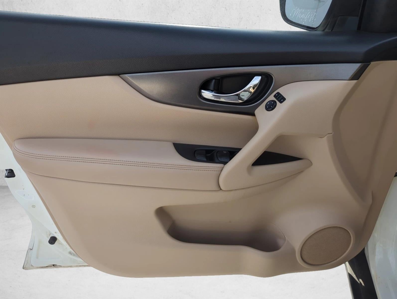 2016 Nissan Rogue FWD 4dr SV
