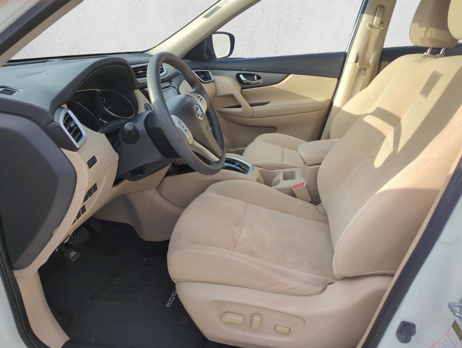 2016 Nissan Rogue FWD 4dr SV