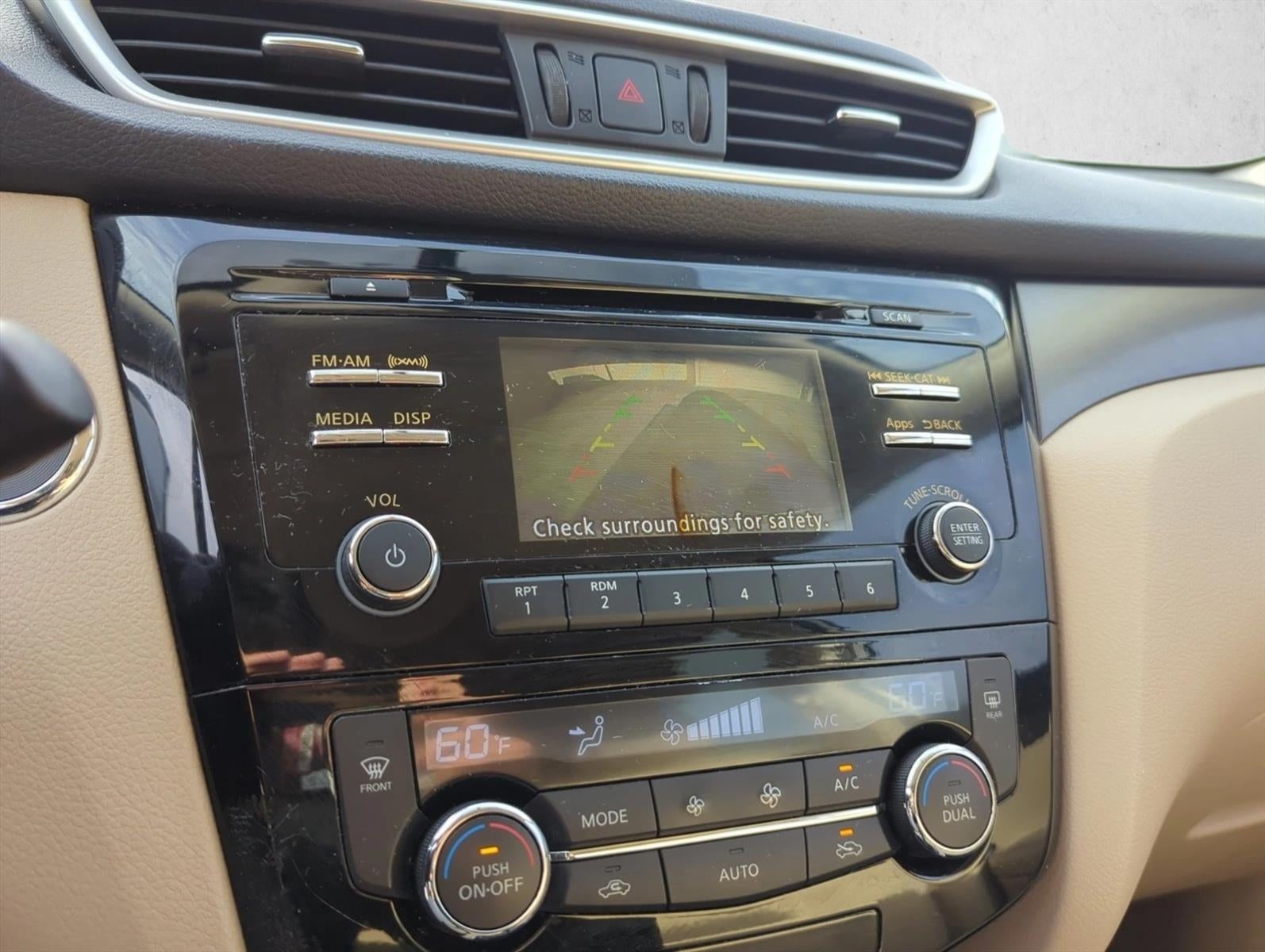 2016 Nissan Rogue FWD 4dr SV