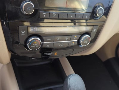 2016 Nissan Rogue FWD 4dr SV