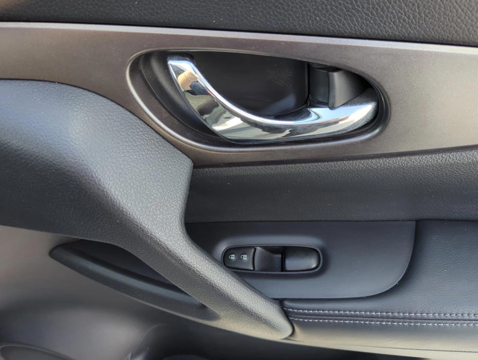 2015 Nissan Rogue AWD 4dr SV