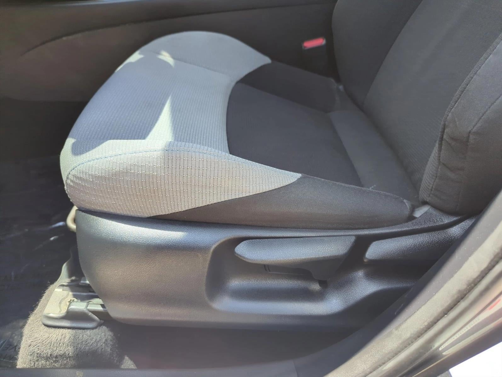 2019 Toyota C-HR XLE FWD (Natl)