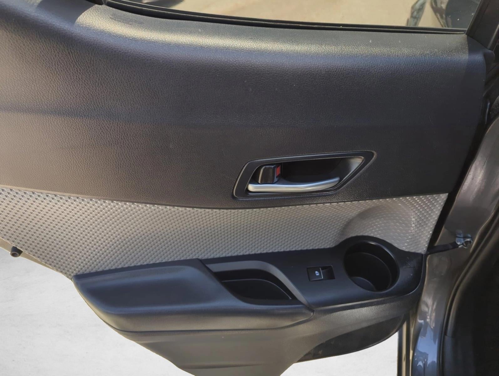 2019 Toyota C-HR XLE FWD (Natl)