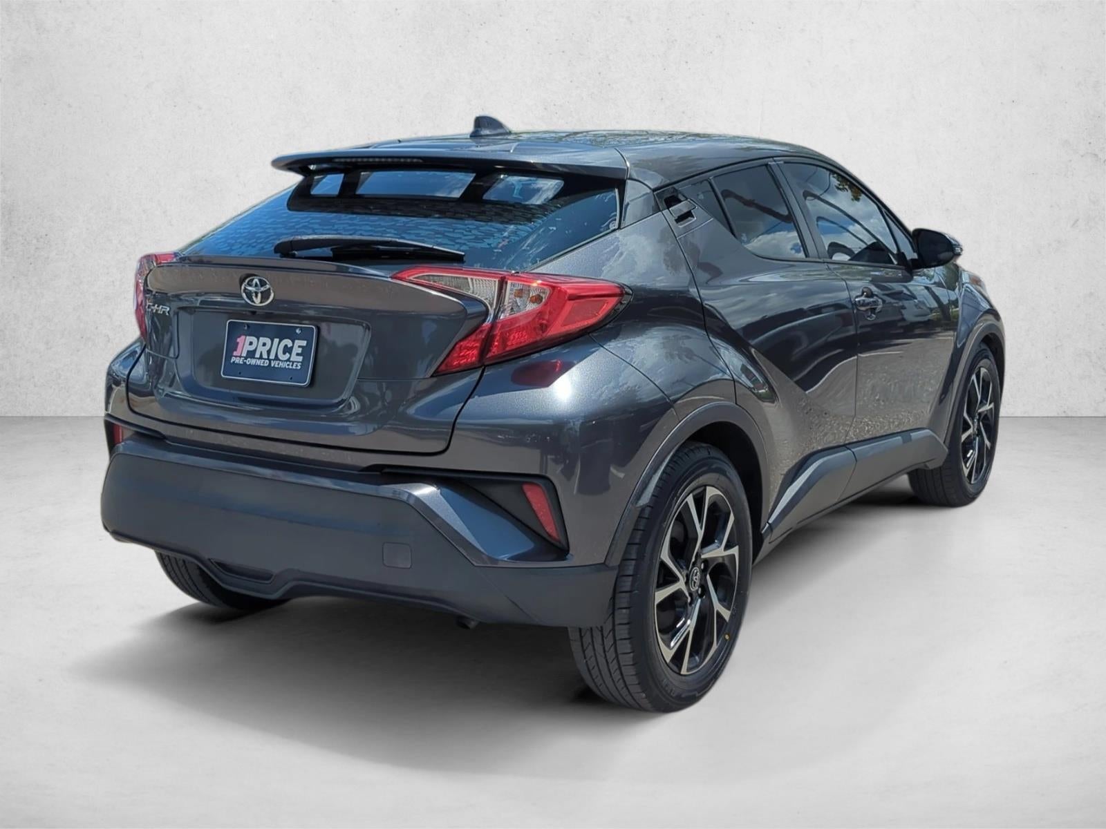 2019 Toyota C-HR XLE FWD (Natl)