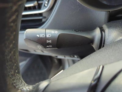 2019 Toyota C-HR XLE FWD (Natl)
