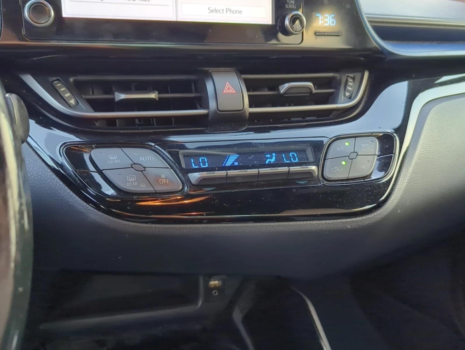 2019 Toyota C-HR XLE FWD (Natl)