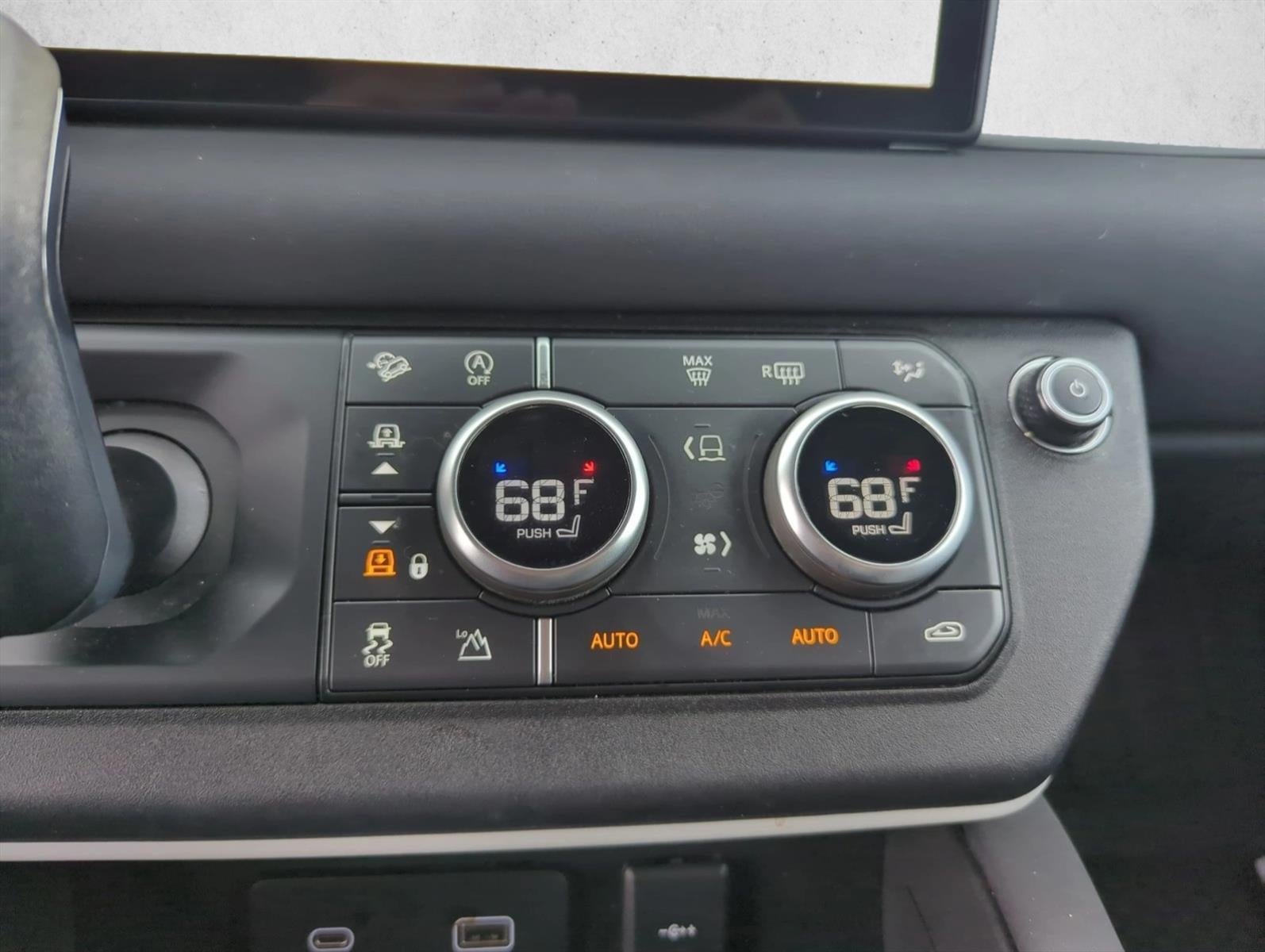 2023 Land Rover Defender 110 X-Dynamic SE AWD