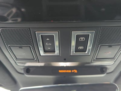2023 Land Rover Defender 110 X-Dynamic SE AWD