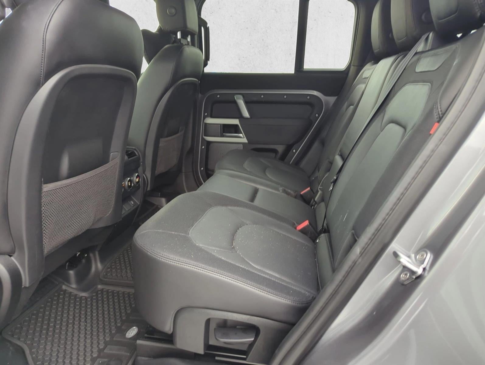 2023 Land Rover Defender 110 X-Dynamic SE AWD