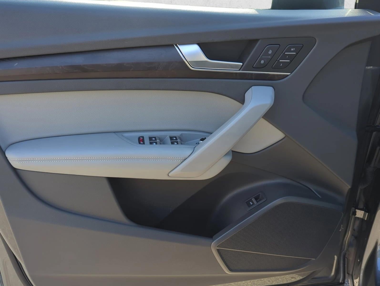 2020 Audi Q5 Premium Plus 45 TFSI quattro