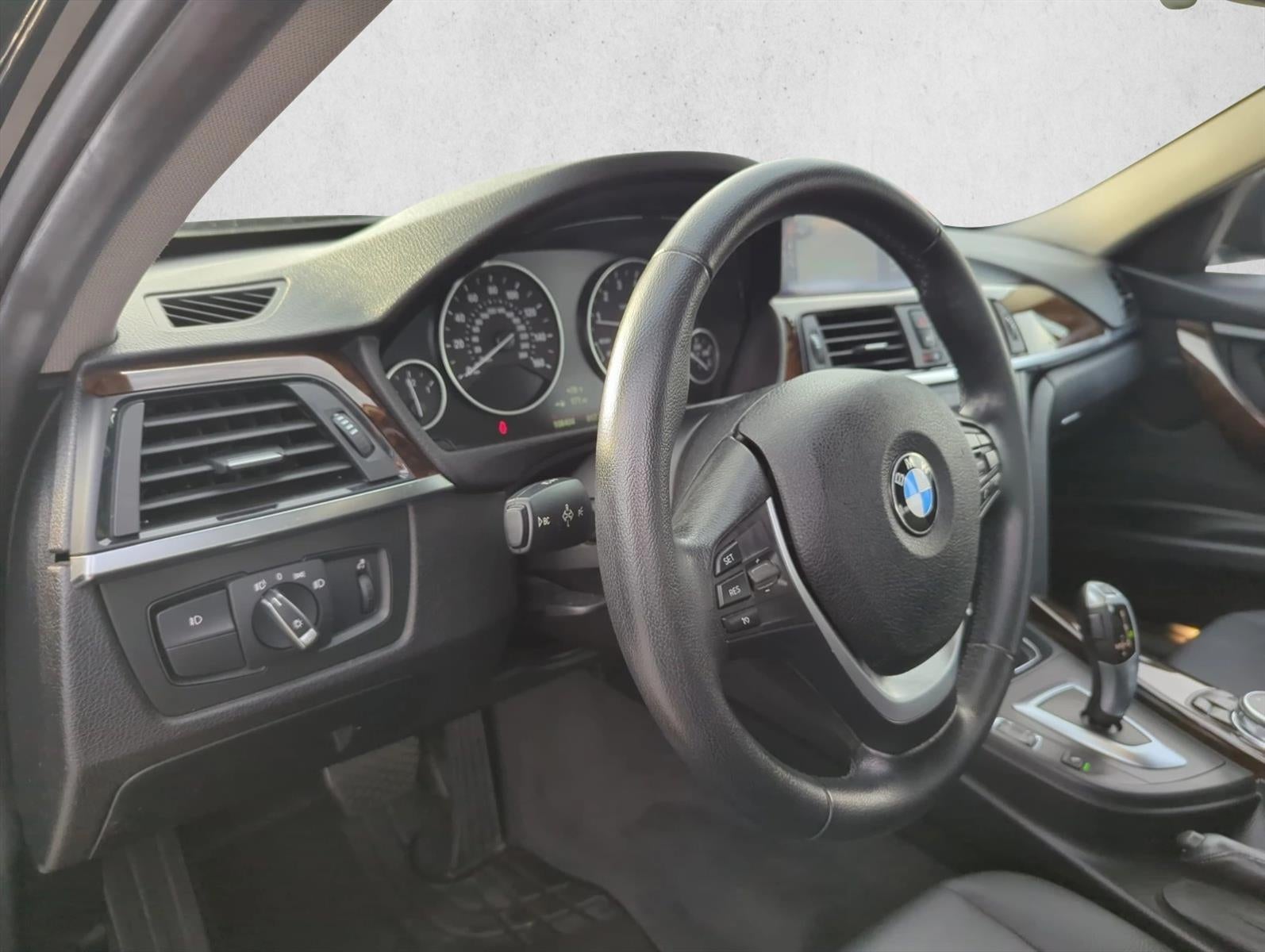 2015 BMW 328i xDrive Sedan