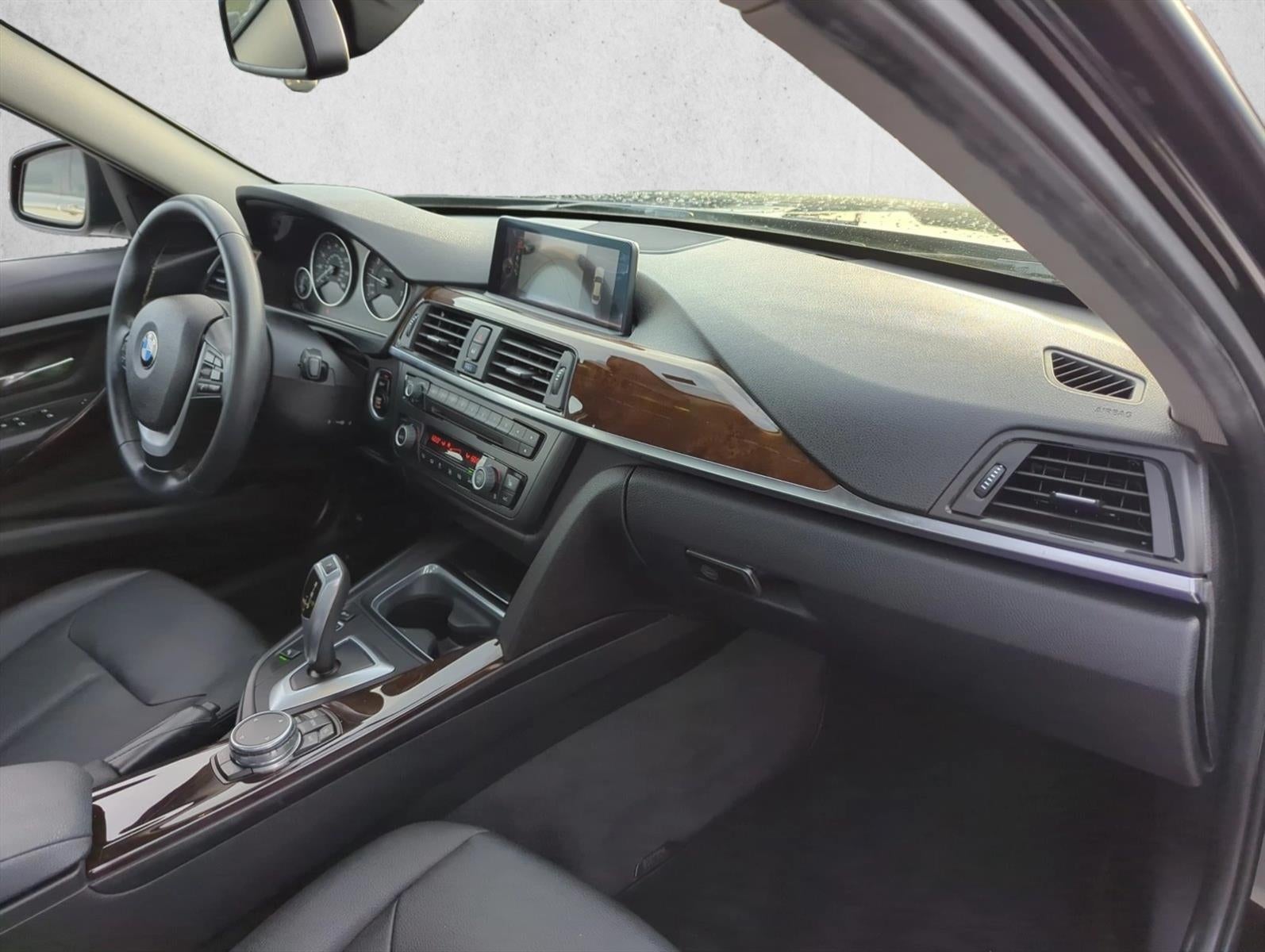 2015 BMW 328i xDrive Sedan