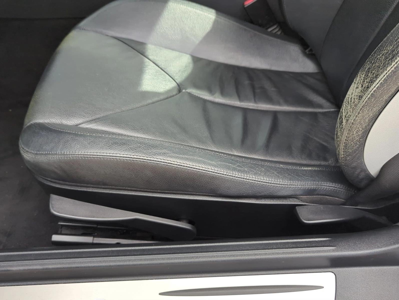 2005 Mercedes-Benz SLK Base
