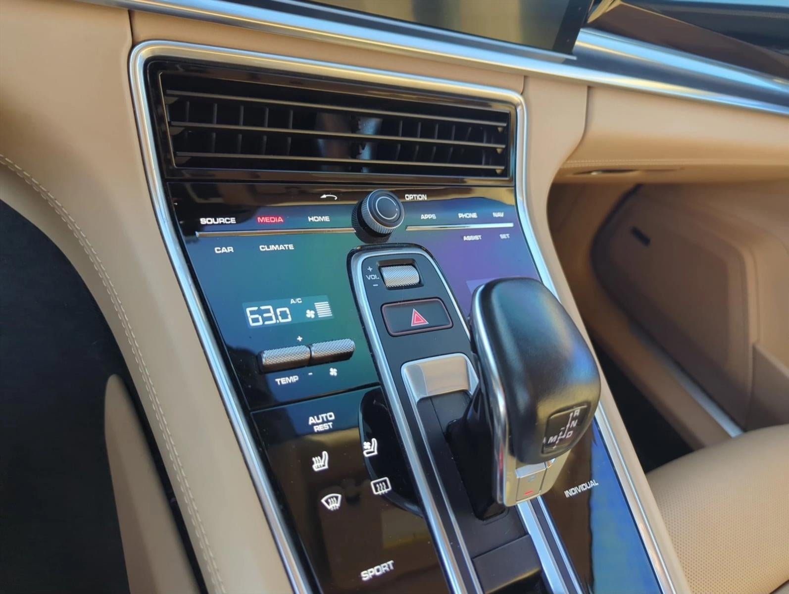 2018 Porsche Panamera 4 AWD