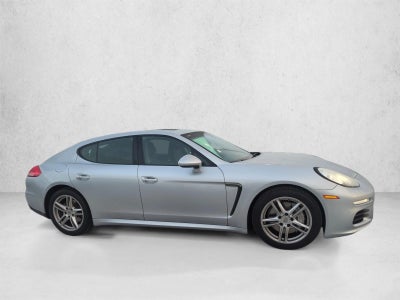 2015 Porsche Panamera 4dr HB