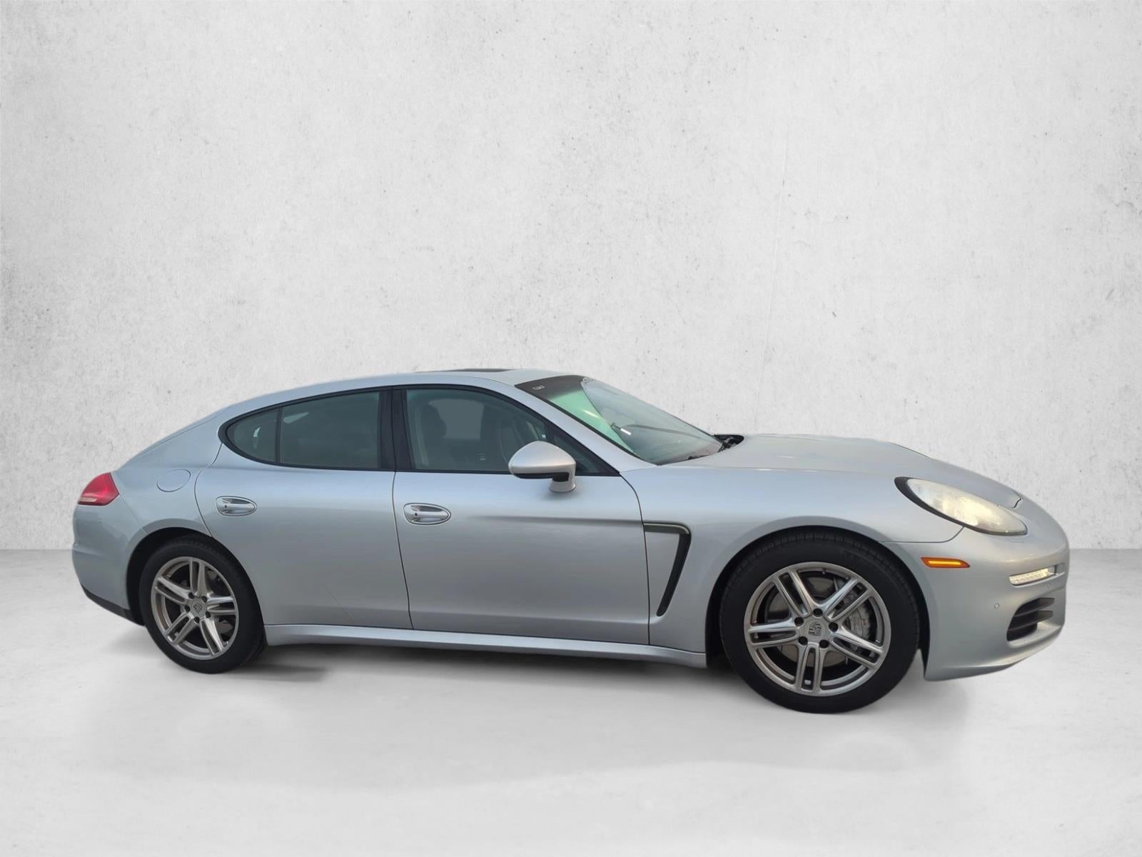 2015 Porsche Panamera 4dr HB