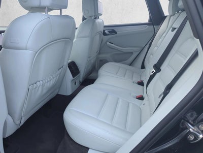 2020 Porsche Macan Turbo AWD