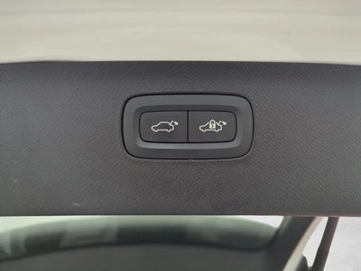 2022 Volvo XC90 T5 FWD Momentum 7P