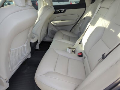 2020 Volvo XC60 T5 FWD Momentum