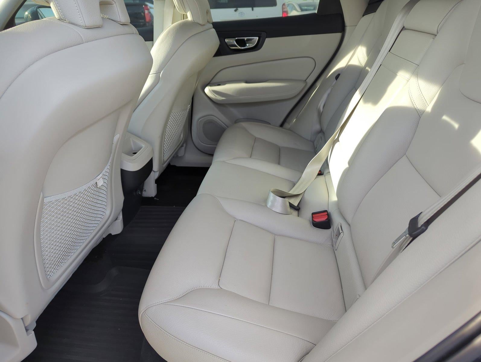 2020 Volvo XC60 T5 FWD Momentum