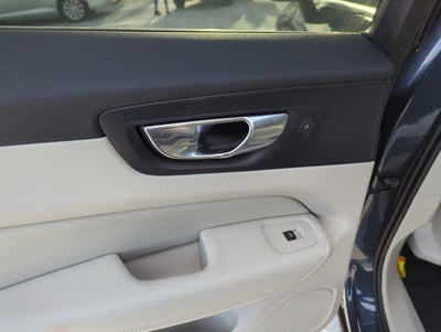 2020 Volvo XC60 T5 FWD Momentum