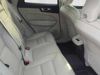 2021 Volvo XC60 T5 FWD Momentum