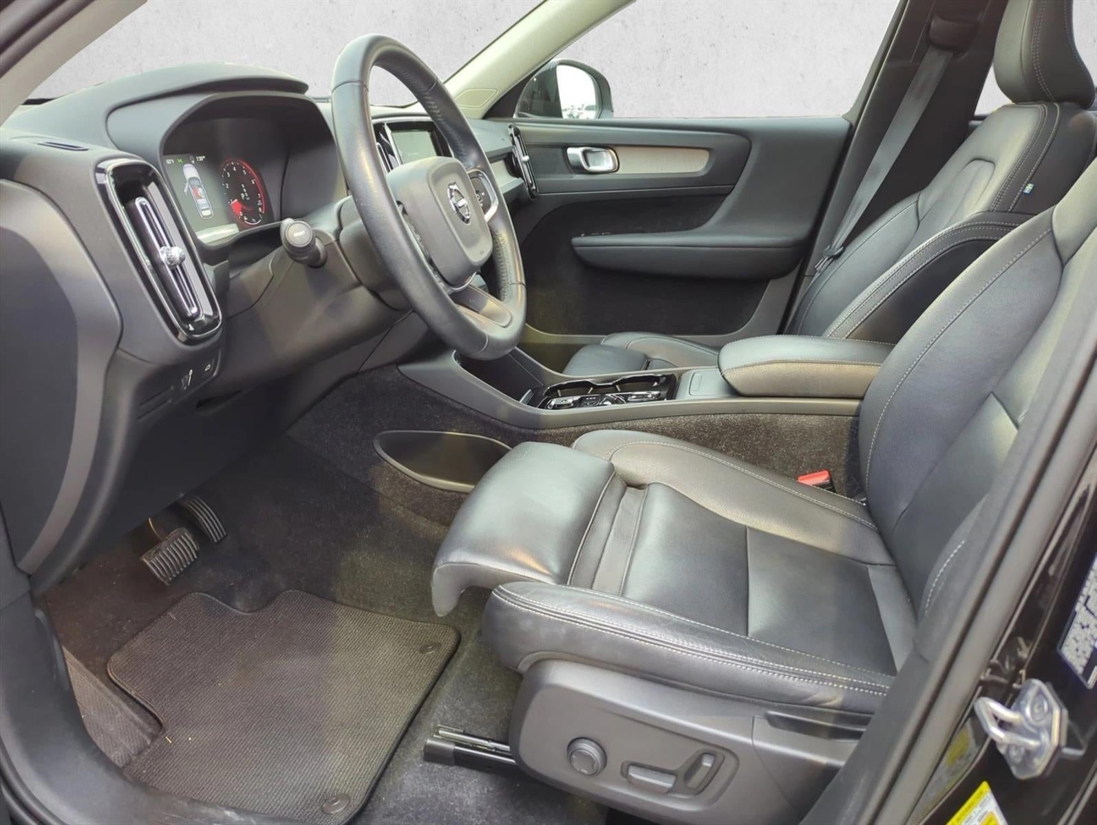 2020 Volvo XC40 T5 AWD Inscription