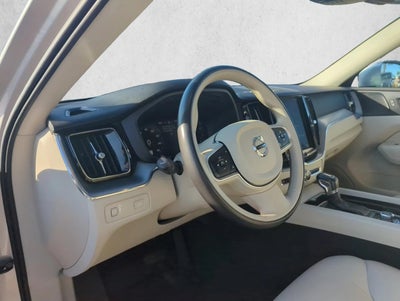 2020 Volvo XC60 T6 AWD Momentum