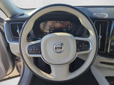 2020 Volvo XC60 T6 AWD Momentum