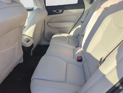 2020 Volvo XC60 T6 AWD Momentum