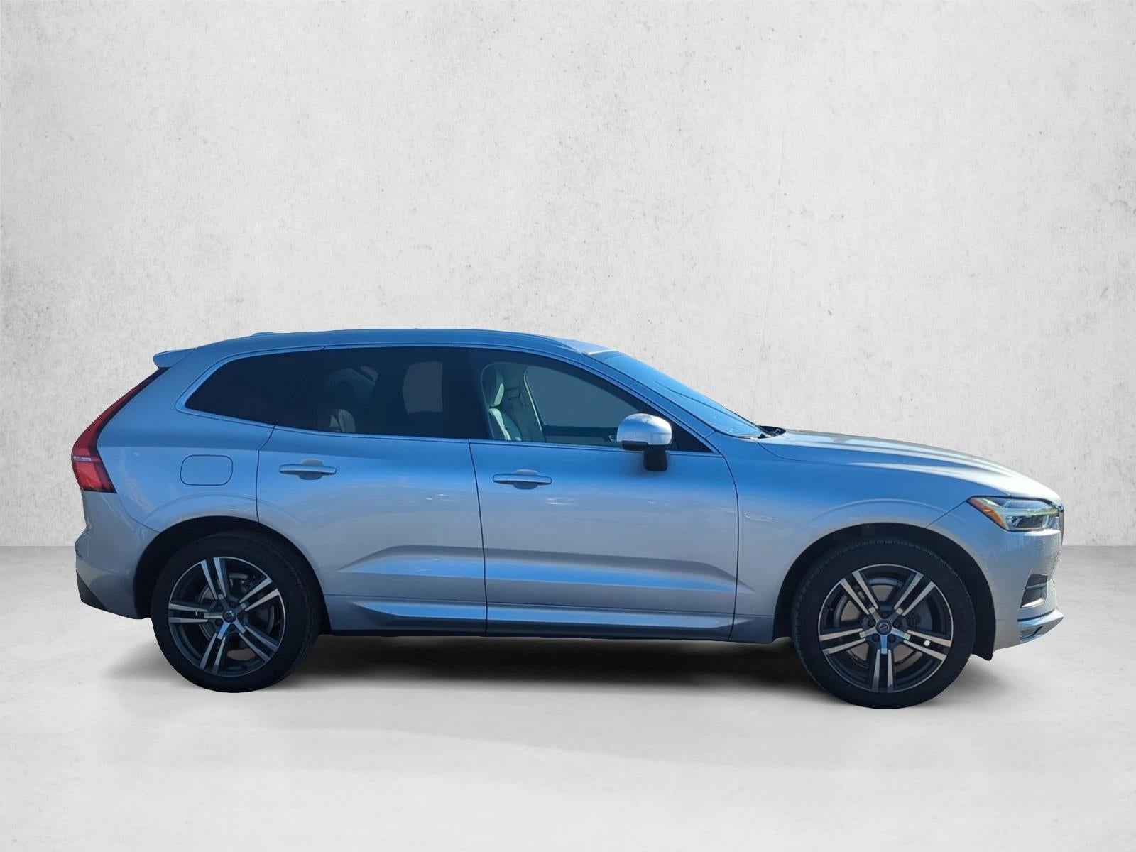 2020 Volvo XC60 T6 AWD Momentum