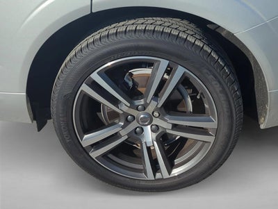 2020 Volvo XC60 T6 AWD Momentum