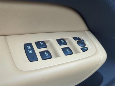 2025 Volvo XC60 B5 AWD Ultra