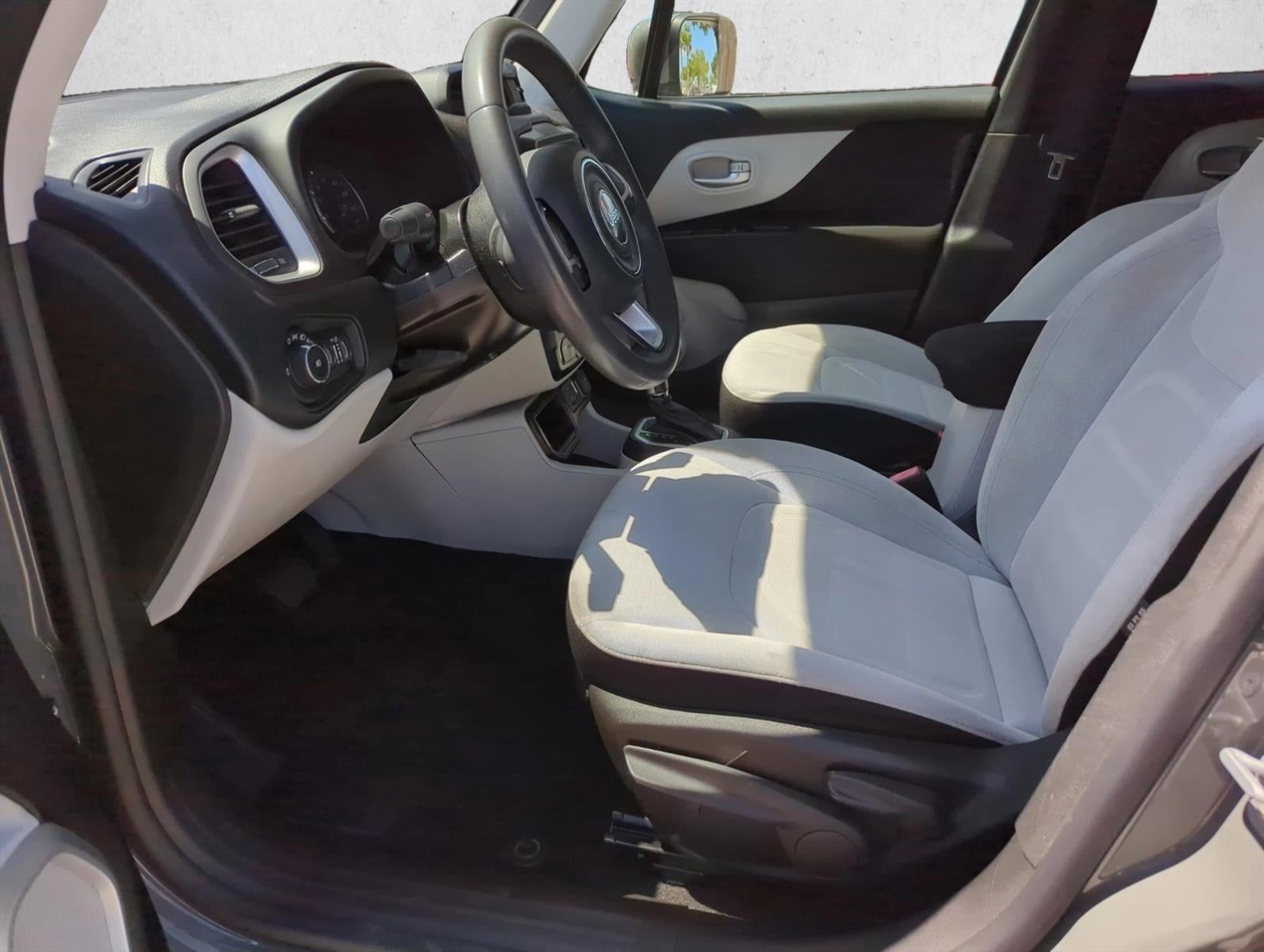 2020 Jeep Renegade Latitude FWD