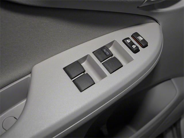 2013 Toyota Corolla 4dr Sdn Auto L (Natl)