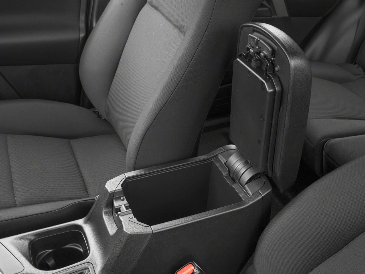 2018 Toyota RAV4 LE FWD (GS)