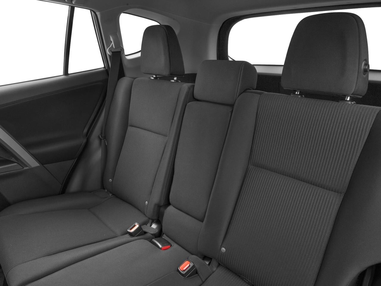 2017 Toyota RAV4 LE FWD (GS)