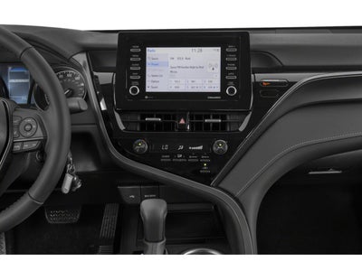 2022 Toyota Camry SE Auto (SE)