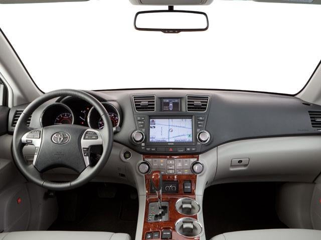 2012 Toyota Highlander 4WD 4dr V6 (Natl)
