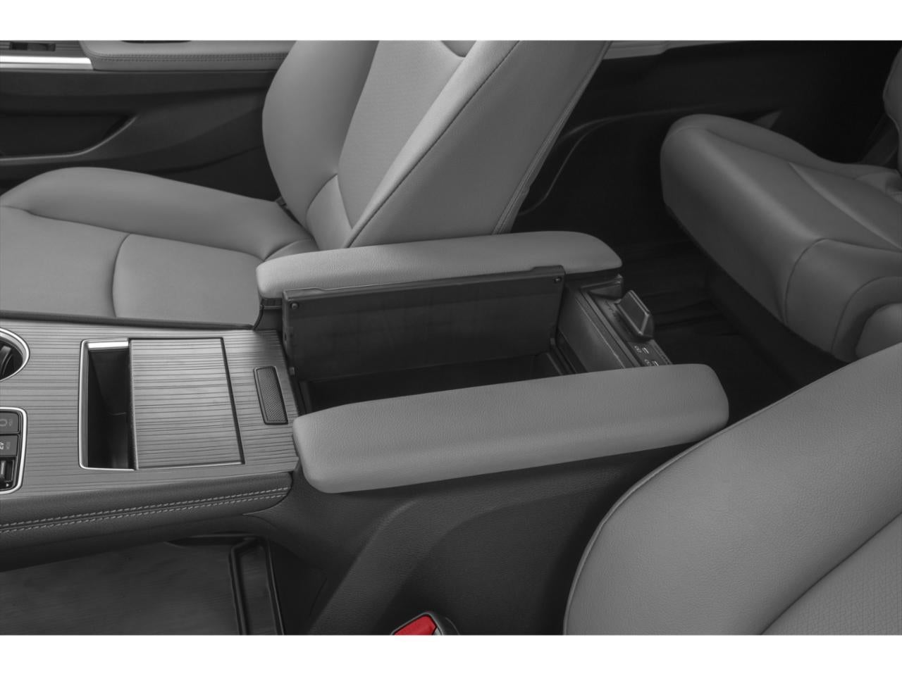 2025 Toyota Sienna XLE FWD 8-Passenger (Natl)