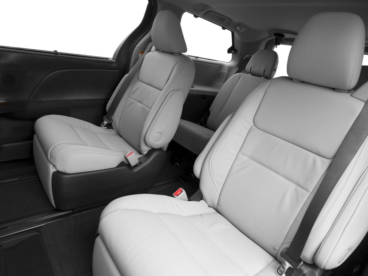 2017 Toyota Sienna XLE Auto Access Seat FWD 7-Passenger (GS)