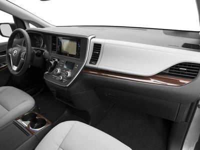 2017 Toyota Sienna XLE Auto Access Seat FWD 7-Passenger (GS)