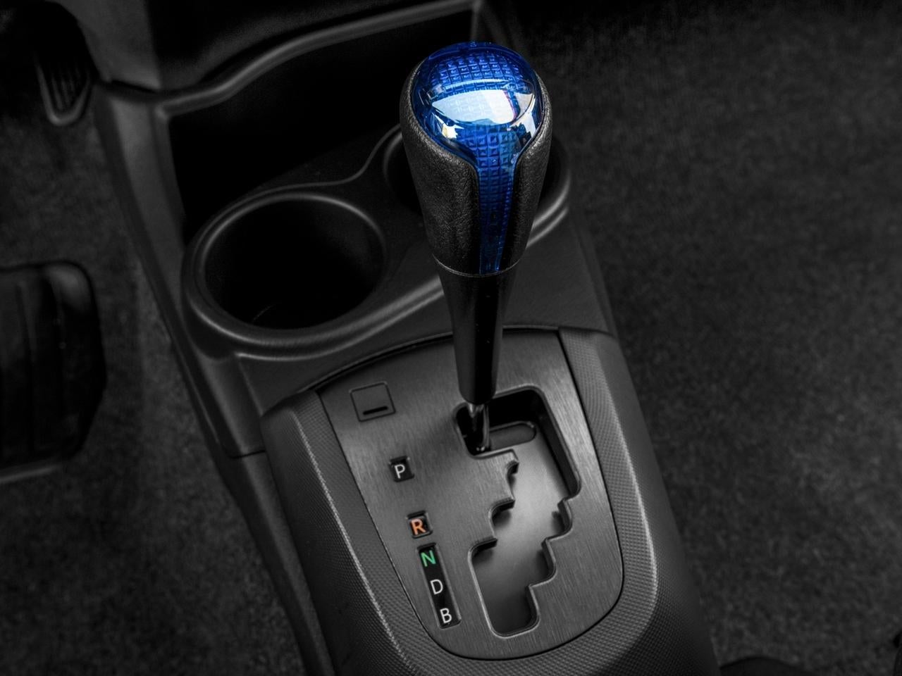 2017 Toyota Prius c Two (GS)