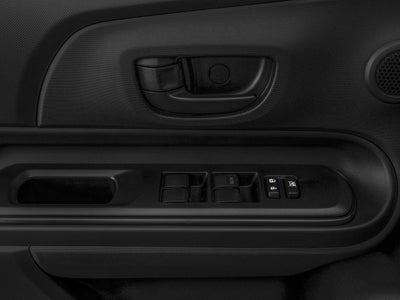 2017 Toyota Prius c Two (GS)