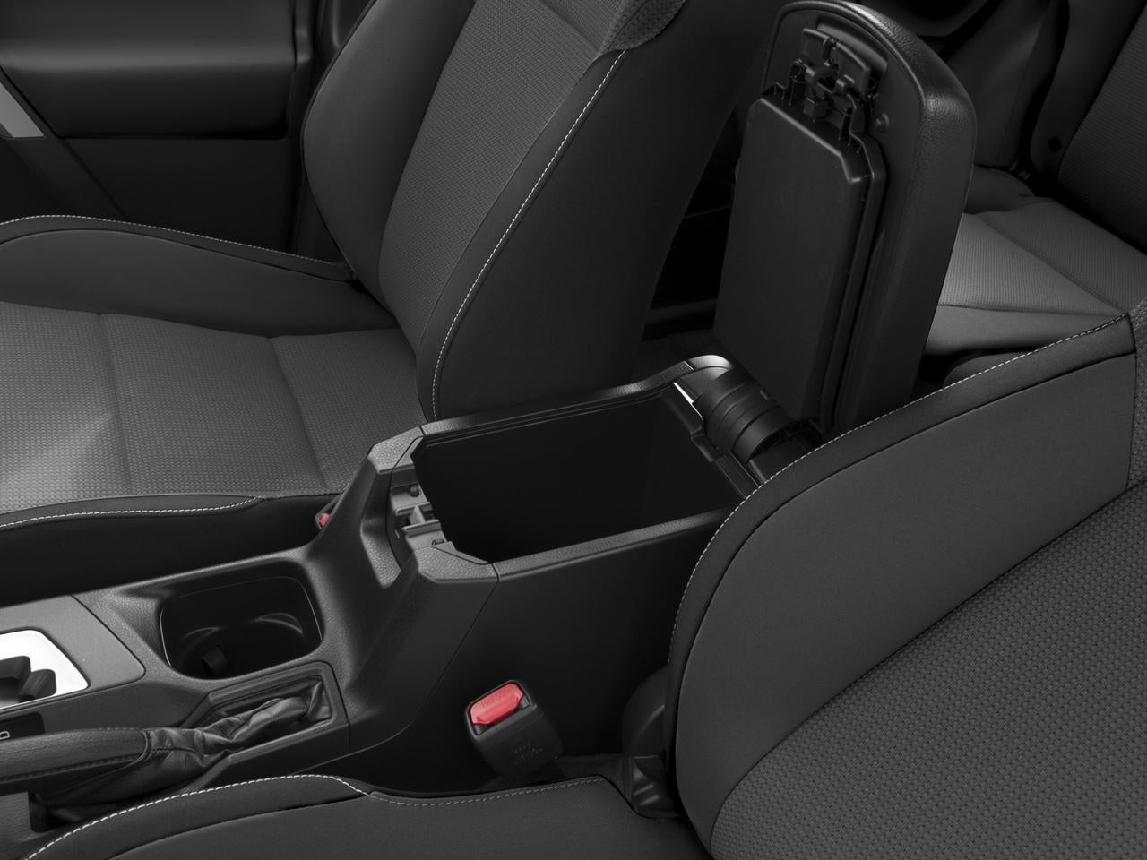 2017 Toyota RAV4 XLE FWD (GS)