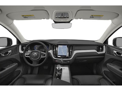 2022 Volvo XC60 B5 FWD Momentum