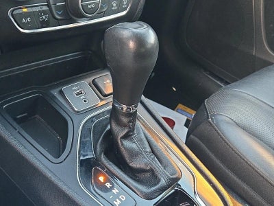 2019 Jeep Cherokee Limited FWD